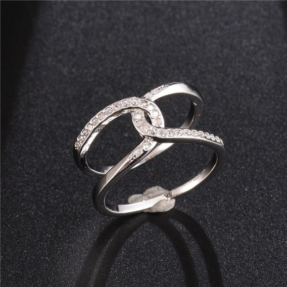 Infinity 925 Silver Ring Round Cut White Sapphire - Picture 3 of 3